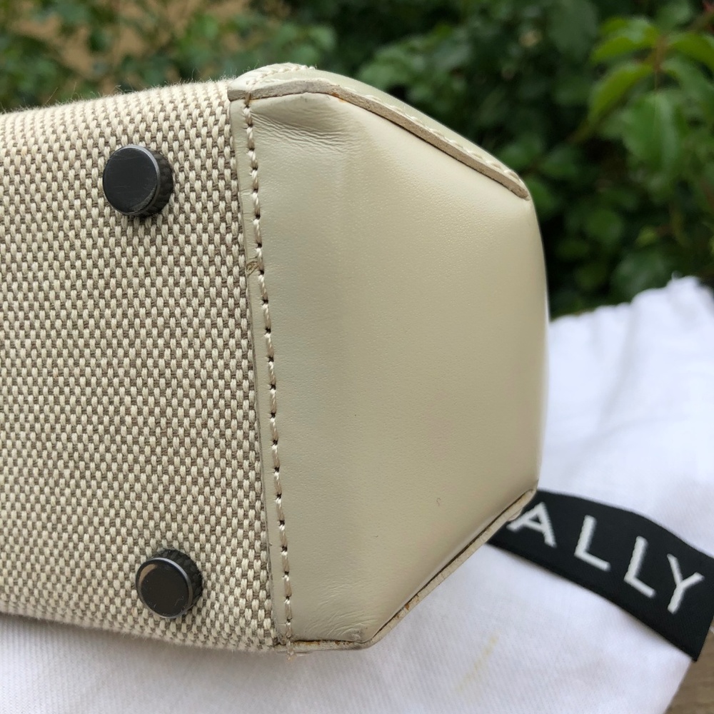 Bally Beige Canvas & Leather Shoulder Bag - Picture 5 of 8